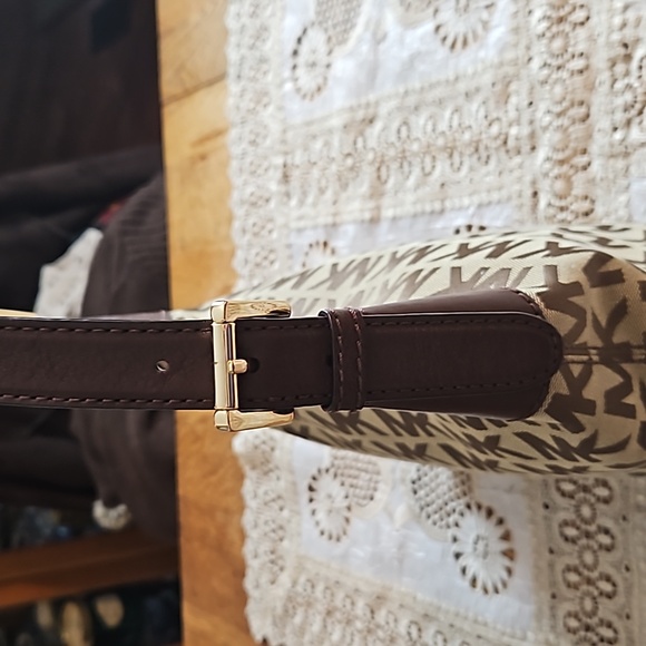 Michael Kors Millbrook Signature MK Brown Tan Jacquard Leather Shoulder Hobo Bag - Picture 4 of 12